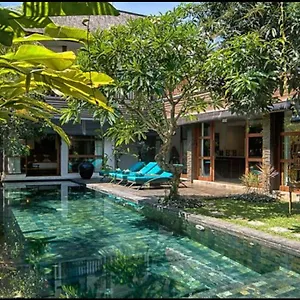 villa-amira-legian.hotelsseminyak.net/