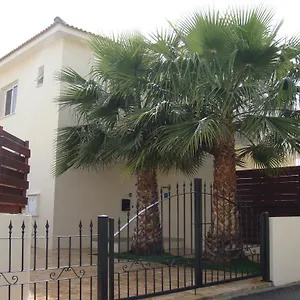 athena-villa.hotelsatayianapa.com/